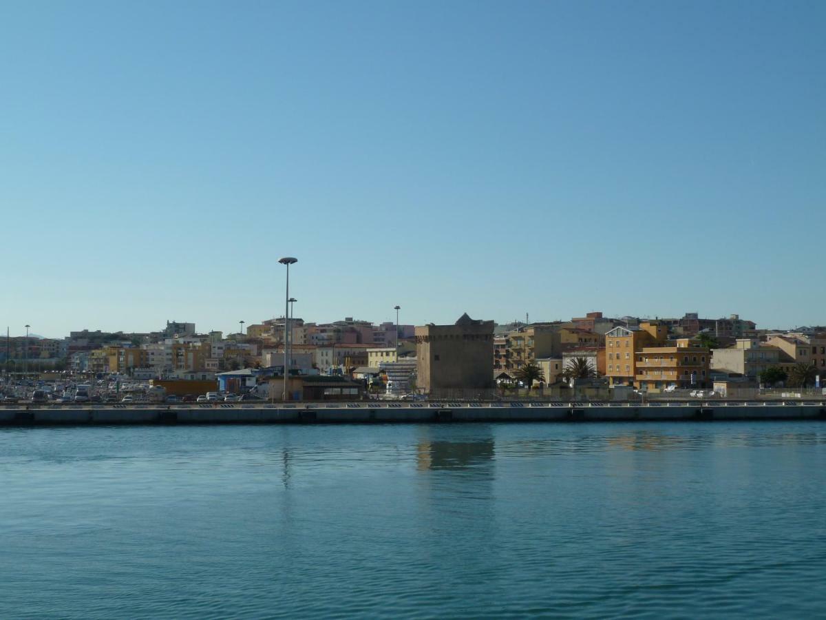 Alloggio Atrio Basilica Di San Gavino 2 Hotel Porto Torres Luaran gambar